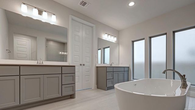 348 Haby Hill, San Antonio, TX 78253