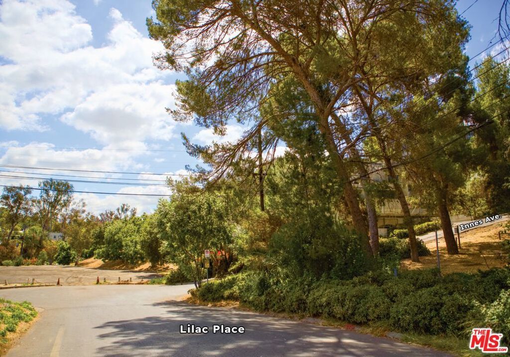 Image 2 of property listing at 1204 Lilac Place, Los Angeles, CA 90026