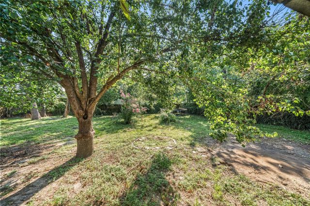 1224 N San Jacinto Street, Conroe, TX 77301