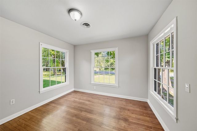 1224 N San Jacinto Street, Conroe, TX 77301