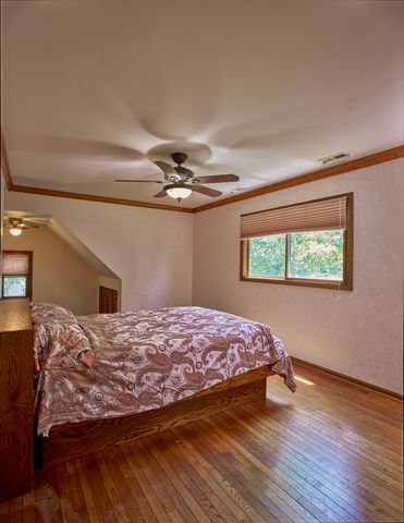 831 Circle Avenue, Forest Park, IL 60130