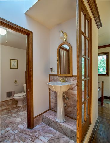 831 Circle Avenue, Forest Park, IL 60130