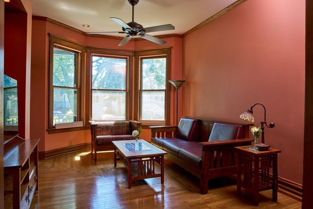 831 Circle Avenue, Forest Park, IL 60130