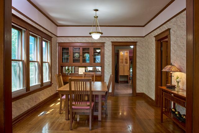 831 Circle Avenue, Forest Park, IL 60130