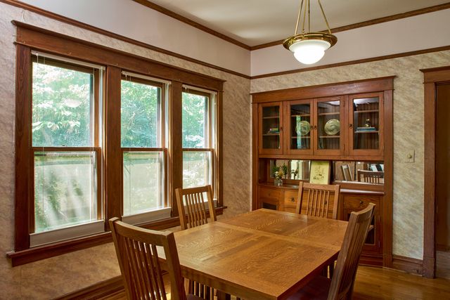 831 Circle Avenue, Forest Park, IL 60130