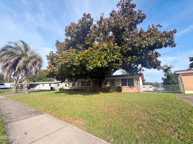 279 BONNLYN Drive, Orange Park, FL 32073