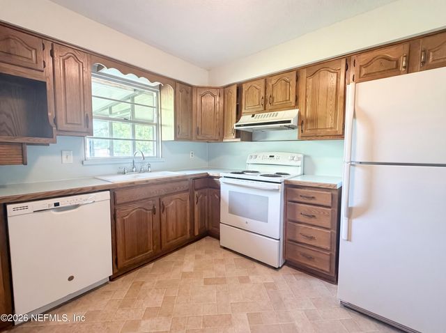 279 BONNLYN Drive, Orange Park, FL 32073