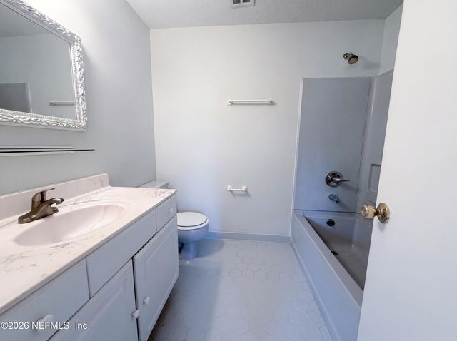 279 BONNLYN Drive, Orange Park, FL 32073