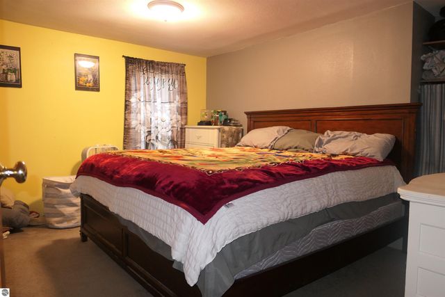 548 E Van Buren Road, Alma, MI 48801