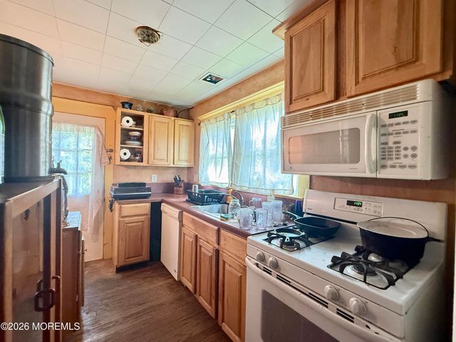 58 Neptune Avenue, Neptune City, NJ 07753