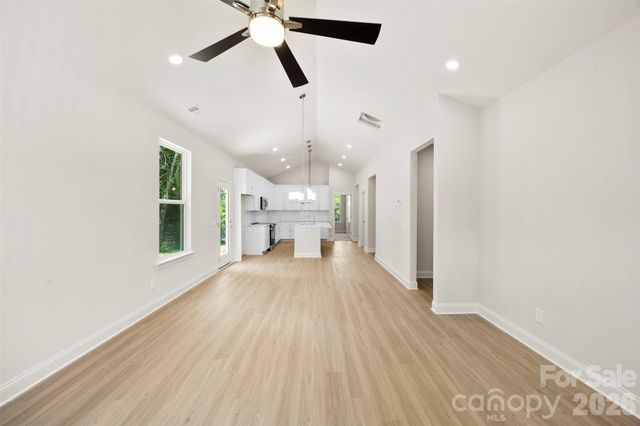 128 Slate Drive, Statesville, NC 28625