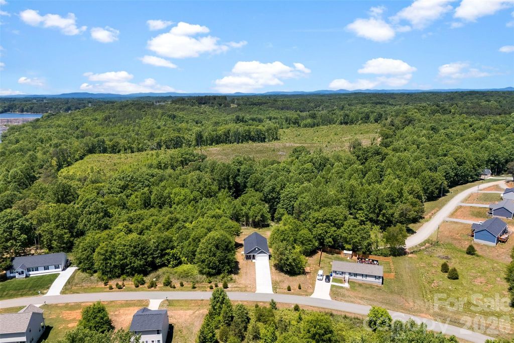 128 Slate Drive, Statesville, NC 28625