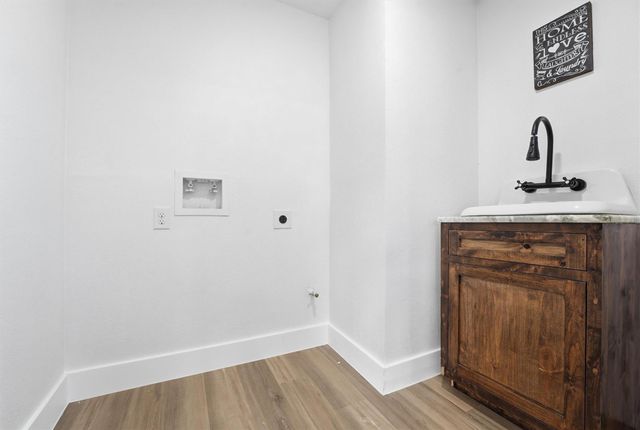 3714 Brookmeade Drive, Houston, TX 77045