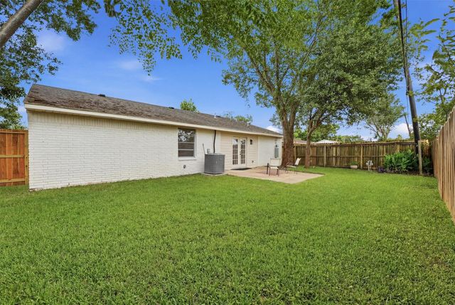 3714 Brookmeade Drive, Houston, TX 77045