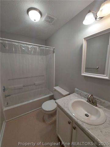 6701 VAUGHN Road, Fayetteville, NC 28304