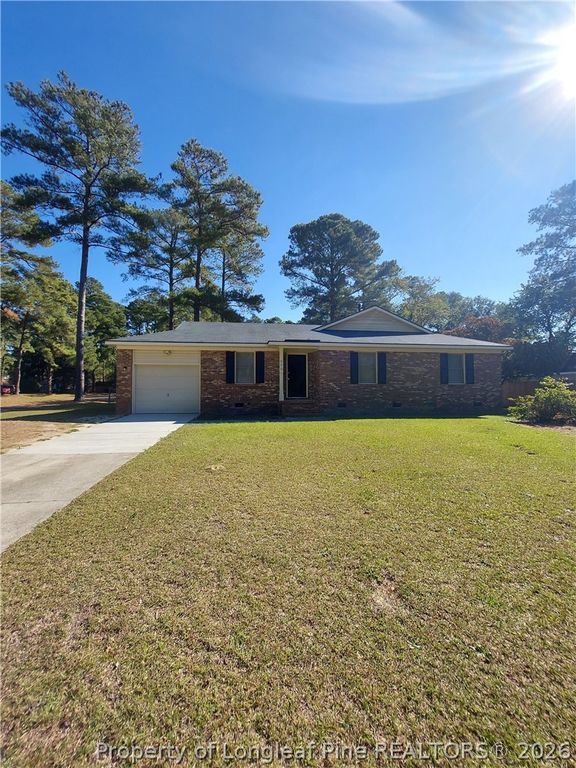 6701 VAUGHN Road, Fayetteville, NC 28304