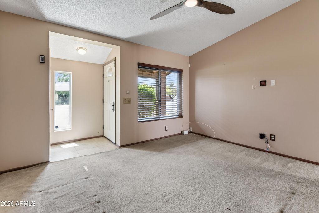 542 E ORAIBI Drive, Phoenix, AZ 85024 — photo 5