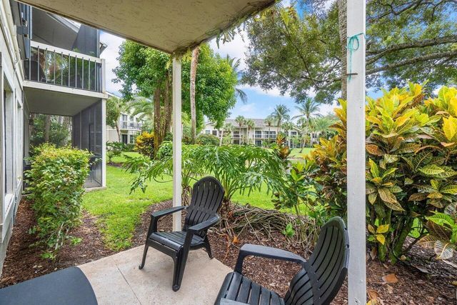 11863 Wimbledon Circle 427, Wellington, FL 33414