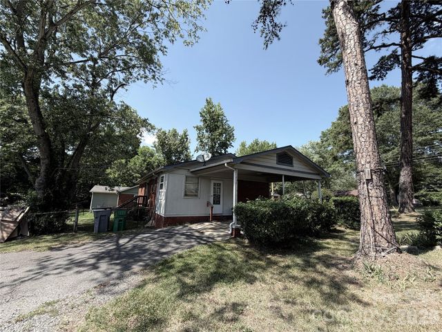 1201 Clanton Road, Charlotte, NC 28217