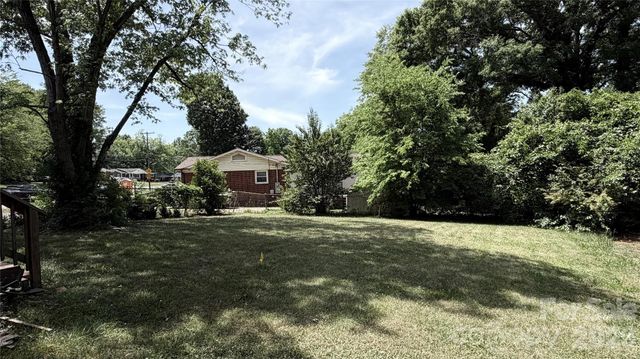 1201 Clanton Road, Charlotte, NC 28217