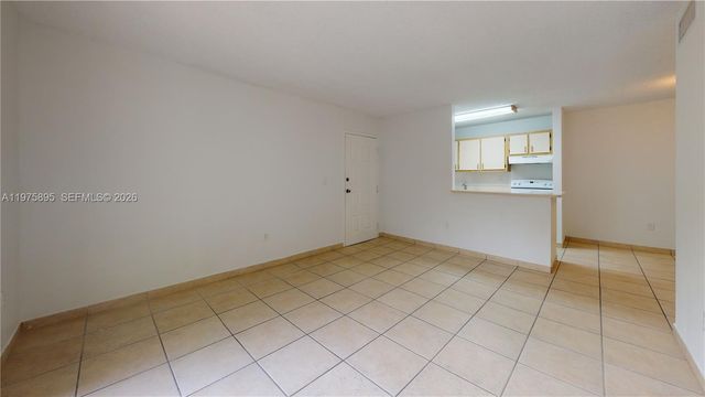 15600 SW 80th St L-202, Miami, FL 33193