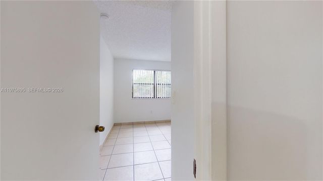 15600 SW 80th St L-202, Miami, FL 33193