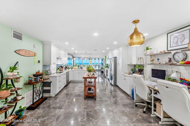 700 Wavecrest Avenue 301, Indialantic, FL 32903