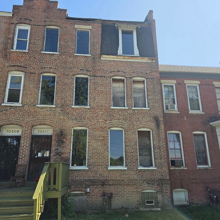 10411 S Corliss Avenue, Chicago, IL 60628 — exterior