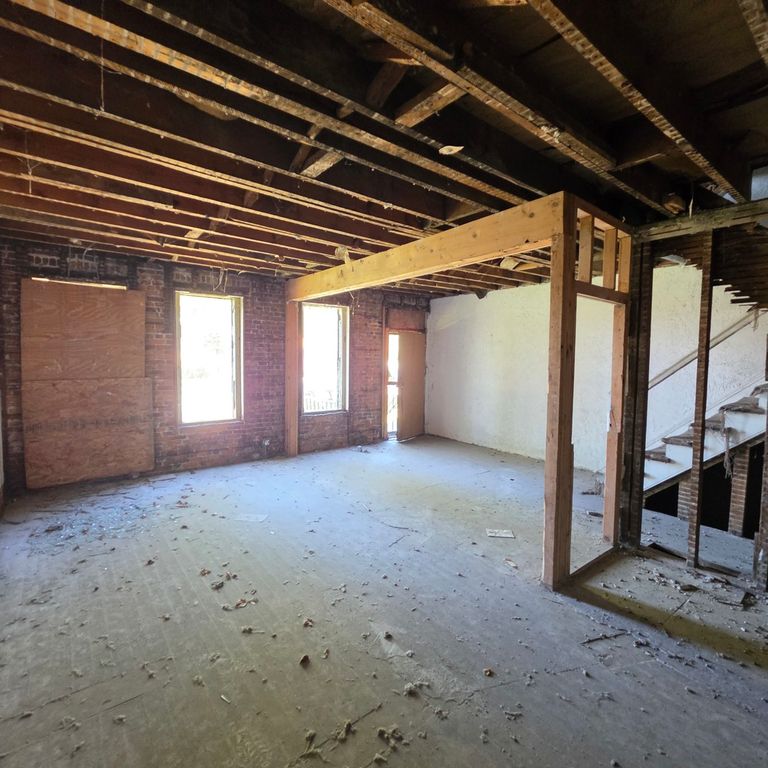 10411 S Corliss Avenue, Chicago, IL 60628 — photo 4