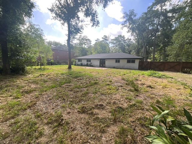 2314 Creekleaf Road, Houston, TX 77068