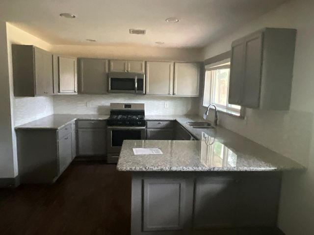 2314 Creekleaf Road, Houston, TX 77068