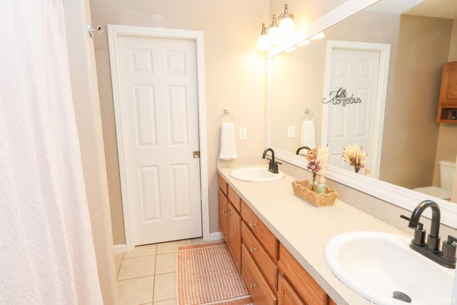 10081 Billet Court, Granger, IN 46530