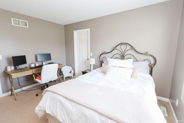 10081 Billet Court, Granger, IN 46530