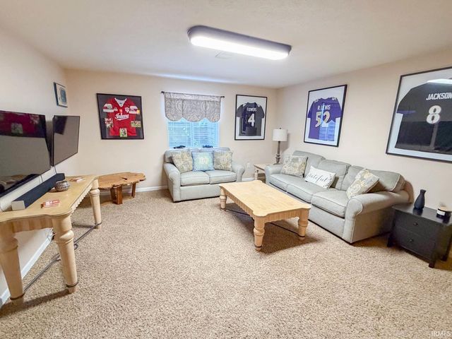 10081 Billet Court, Granger, IN 46530