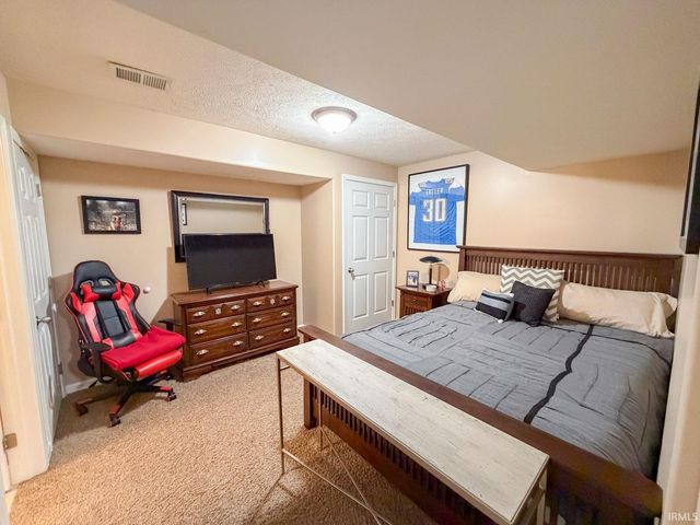 10081 Billet Court, Granger, IN 46530