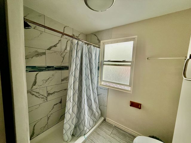 5542 S Nottingham Avenue, Chicago, IL 60638