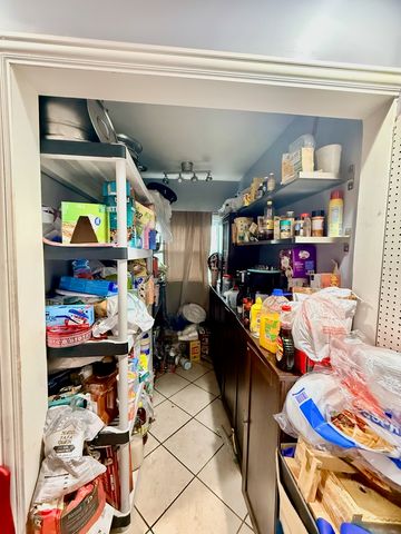 5542 S Nottingham Avenue, Chicago, IL 60638