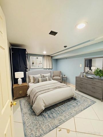 5542 S Nottingham Avenue, Chicago, IL 60638