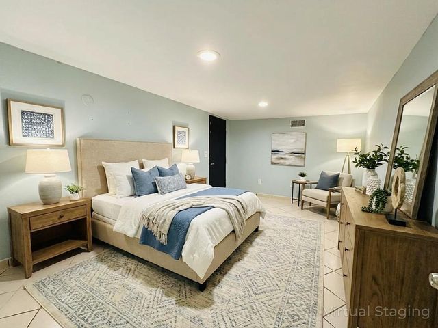 5542 S Nottingham Avenue, Chicago, IL 60638