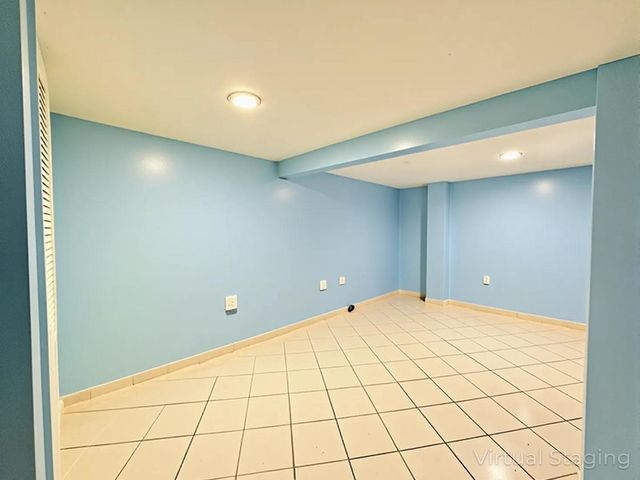 5542 S Nottingham Avenue, Chicago, IL 60638