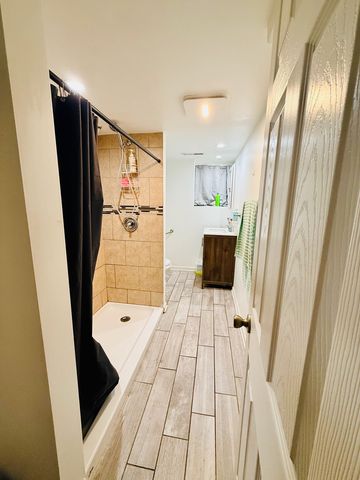 5542 S Nottingham Avenue, Chicago, IL 60638