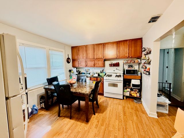 5542 S Nottingham Avenue, Chicago, IL 60638