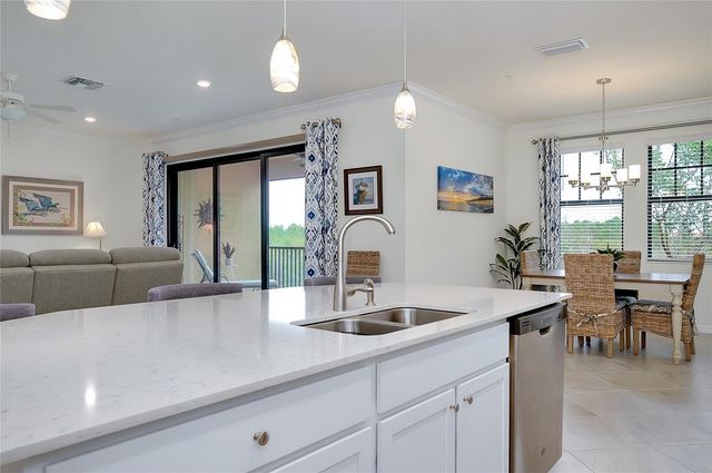 10063 CROOKED CREEK DRIVE 202, Venice, FL 34293