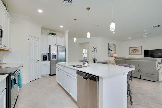 10063 CROOKED CREEK DRIVE 202, Venice, FL 34293