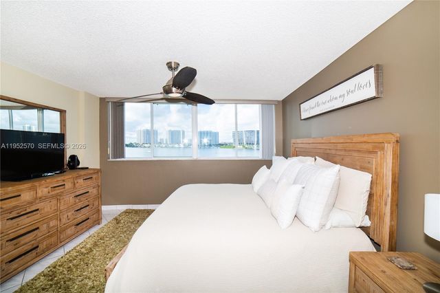 18000 N Bay Rd 404, Sunny Isles Beach, FL 33160