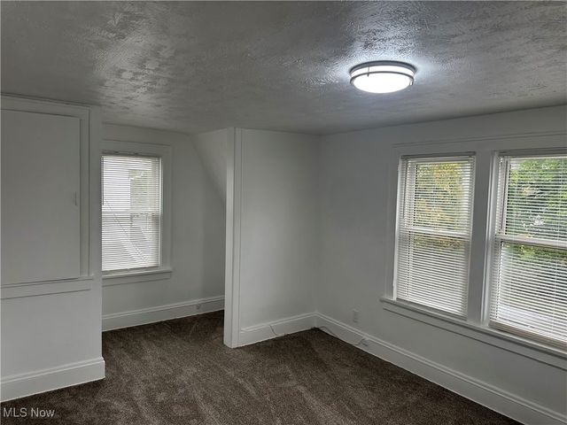 434 Hillwood Drive, Akron, OH 44320