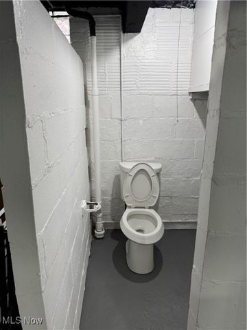 434 Hillwood Drive, Akron, OH 44320