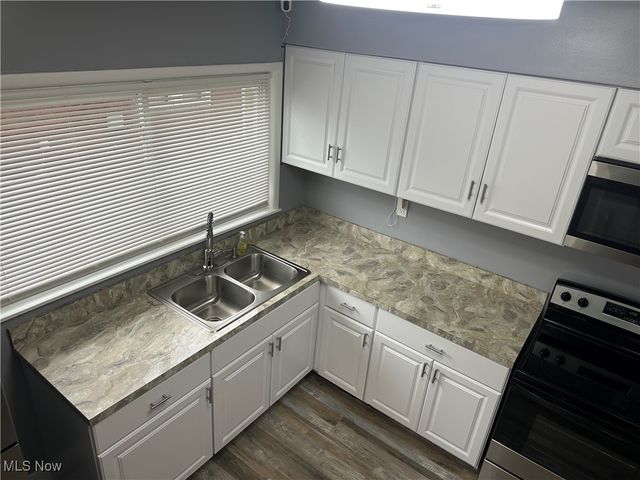 434 Hillwood Drive, Akron, OH 44320