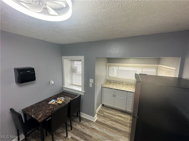 434 Hillwood Drive, Akron, OH 44320