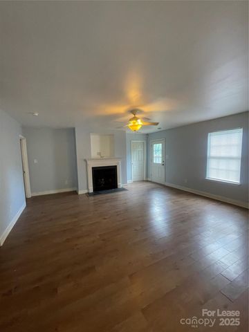 4702 Amity Place, Charlotte, NC 28212